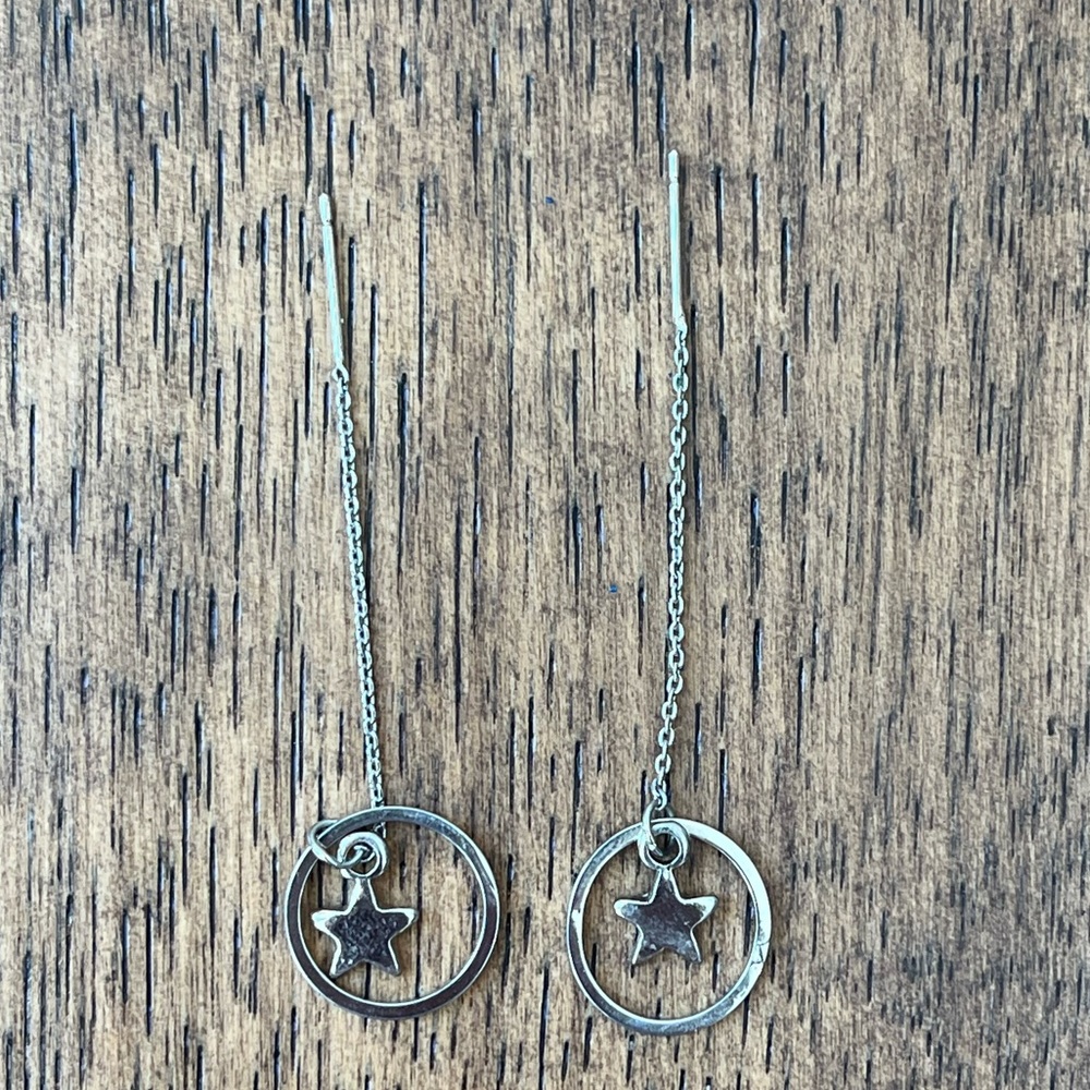 Star pull through earrings